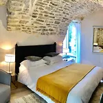 La Maison Des Vendangeurs - Table D'hotes Le Soir Du Jeudi Au Dimanche- Jacuzzi - Balneo - Acces Piscine Pour Toutes Les Sauf Coquet- Piscine De Mai A Mi-octobre 4*