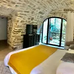 La Maison Des Vendangeurs - Table D'hotes Le Soir Du Jeudi Au Dimanche- Jacuzzi - Balneo - Acces Piscine Pour Toutes Les Sauf Coquet- Piscine De Mai A Mi-octobre 4*