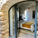 B&B La Maison Des Vendangeurs - Table D'hotes Le Soir Du Jeudi Au Dimanche- Jacuzzi - Balneo - Acces Piscine Pour Toutes Les Sauf Coquet- Piscine De Mai A Mi-octobre 4*