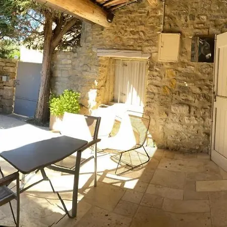 La Maison Des Vendangeurs: Jacuzzi & Seasonal Pool Retreat