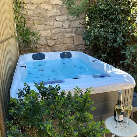 La Maison Des Vendangeurs - Table D'hotes Le Soir Du Jeudi Au Dimanche- Jacuzzi - Balneo - Acces Piscine Pour Toutes Les Sauf Coquet- Piscine De Mai A Mi-octobre לינה וארוחת בוקר 4*