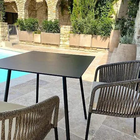 La Maison Des Vendangeurs - Table D'hotes Le Soir Du Jeudi Au Dimanche- Jacuzzi - Balneo - Acces Piscine Pour Toutes Les Sauf Coquet- Piscine De Mai A Mi-octobre 4*