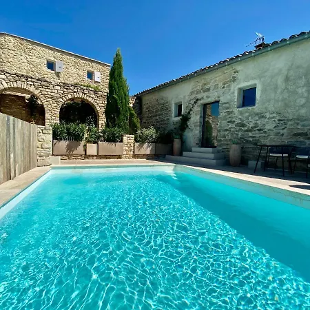 La Maison Des Vendangeurs - Table D'hotes Le Soir Du Jeudi Au Dimanche- Jacuzzi - Balneo - Acces Piscine Pour Toutes Les Sauf Coquet- Piscine De Mai A Mi-octobre 4* Martignargues