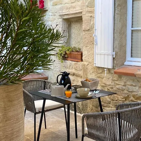 La Maison Des Vendangeurs - Table D'hotes Le Soir Du Jeudi Au Dimanche- Jacuzzi - Balneo - Acces Piscine Pour Toutes Les Sauf Coquet- Piscine De Mai A Mi-octobre 4*