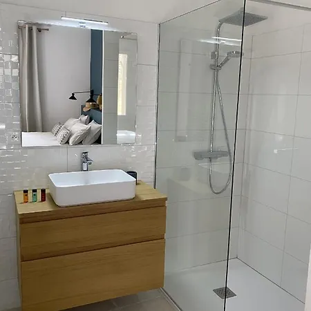 La Maison Des Vendangeurs - Table D'hotes Le Soir Du Jeudi Au Dimanche- Jacuzzi - Balneo - Acces Piscine Pour Toutes Les Sauf Coquet- Piscine De Mai A Mi-octobre לינה וארוחת בוקר