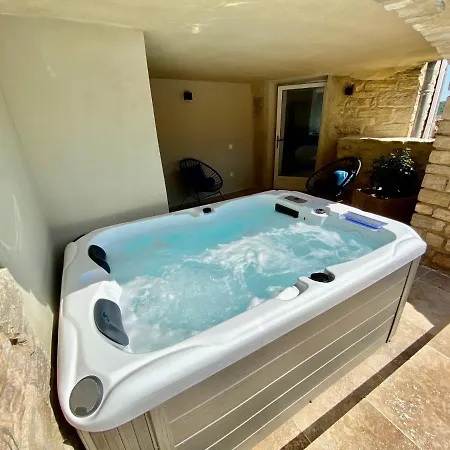Bed & Breakfast La Maison Des Vendangeurs - Table D'hotes Le Soir Du Jeudi Au Dimanche- Jacuzzi - Balneo - Acces Piscine Pour Toutes Les Sauf Coquet- Piscine De Mai A Mi-octobre 4*
