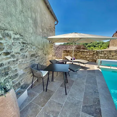 Bed & Breakfast La Maison Des Vendangeurs: Jacuzzi & Seasonal Pool Retreat