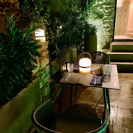 La Maison Des Vendangeurs - Table D'hotes Le Soir Du Jeudi Au Dimanche- Jacuzzi - Balneo - Acces Piscine Pour Toutes Les Sauf Coquet- Piscine De Mai A Mi-octobre