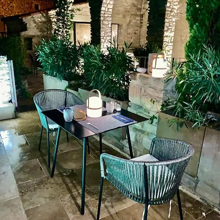 Bed & Breakfast La Maison Des Vendangeurs - Table D'hotes Le Soir Du Jeudi Au Dimanche- Jacuzzi - Balneo - Acces Piscine Pour Toutes Les Sauf Coquet- Piscine De Mai A Mi-octobre 4*