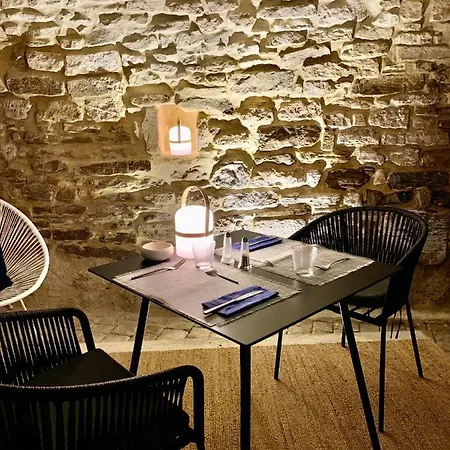 فندق مبيت وإفطار La Maison Des Vendangeurs - Table D'hotes Le Soir Du Jeudi Au Dimanche- Jacuzzi - Balneo - Acces Piscine Pour Toutes Les Sauf Coquet- Piscine De Mai A Mi-octobre 4*