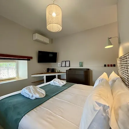 La Maison Des Vendangeurs - Table D'hotes Le Soir Du Jeudi Au Dimanche- Jacuzzi - Balneo - Acces Piscine Pour Toutes Les Sauf Coquet- Piscine De Mai A Mi-octobre