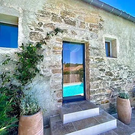 La Maison Des Vendangeurs - Table D'hotes Le Soir Du Jeudi Au Dimanche- Jacuzzi - Balneo - Acces Piscine Pour Toutes Les Sauf Coquet- Piscine De Mai A Mi-octobre Martignargues