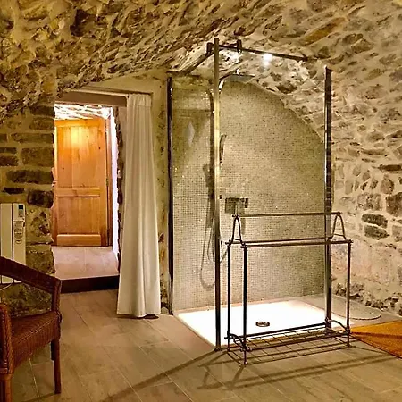 Bed and breakfast La Maison Des Vendangeurs - Table D'hôtes Le Soir Du Jeudi Au Dimanche- Jacuzzi - Balnéo - Acces Piscine Pour Toutes Les Sauf Coquet- Piscine De Mai à Mi-octobre