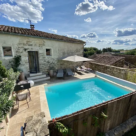 La Maison Des Vendangeurs - Table D'hotes Le Soir Du Jeudi Au Dimanche- Jacuzzi - Balneo - Acces Piscine Pour Toutes Les Sauf Coquet- Piscine De Mai A Mi-octobre 4*
