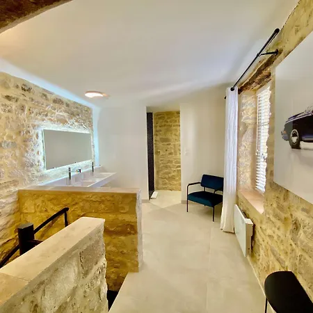La Maison Des Vendangeurs - Table D'hotes Le Soir Du Jeudi Au Dimanche- Jacuzzi - Balneo - Acces Piscine Pour Toutes Les Sauf Coquet- Piscine De Mai A Mi-octobre