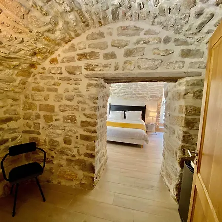 La Maison Des Vendangeurs - Table D'hotes Le Soir Du Jeudi Au Dimanche- Jacuzzi - Balneo - Acces Piscine Pour Toutes Les Sauf Coquet- Piscine De Mai A Mi-octobre Отель типа 