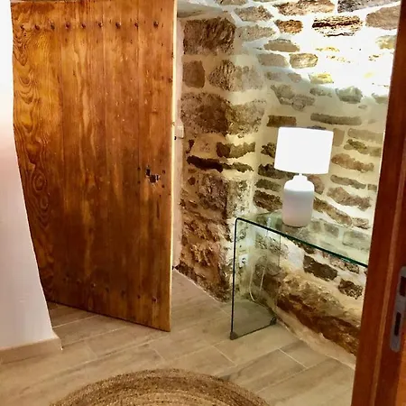 La Maison Des Vendangeurs - Table D'hotes Le Soir Du Jeudi Au Dimanche- Jacuzzi - Balneo - Acces Piscine Pour Toutes Les Sauf Coquet- Piscine De Mai A Mi-octobre Martignargues
