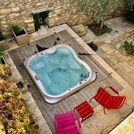 La Maison Des Vendangeurs - Table D'hotes Le Soir Du Jeudi Au Dimanche- Jacuzzi - Balneo - Acces Piscine Pour Toutes Les Sauf Coquet- Piscine De Mai A Mi-octobre 4* Martignargues