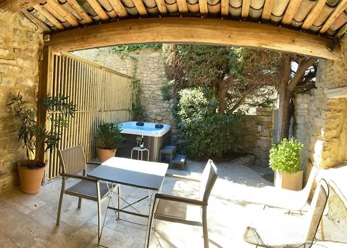 La Maison Des Vendangeurs - Table D'hotes Le Soir Du Jeudi Au Dimanche- Jacuzzi - Balneo - Acces Piscine Pour Toutes Les Sauf Coquet- Piscine De Mai A Mi-octobre Martignargues