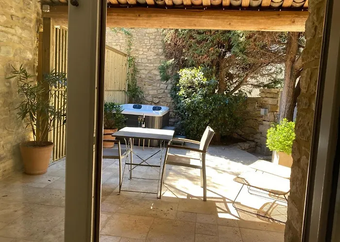 La Maison Des Vendangeurs - Table D'hotes Le Soir Du Jeudi Au Dimanche- Jacuzzi - Balneo - Acces Piscine Pour Toutes Les Sauf Coquet- Piscine De Mai A Mi-octobre Bed & Breakfast Martignargues