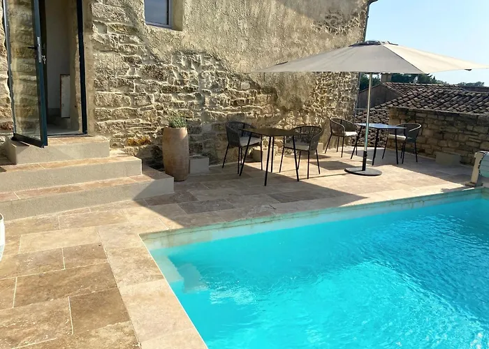 La Maison Des Vendangeurs - Table D'hotes Le Soir Du Jeudi Au Dimanche- Jacuzzi - Balneo - Acces Piscine Pour Toutes Les Sauf Coquet- Piscine De Mai A Mi-octobre 4* Martignargues