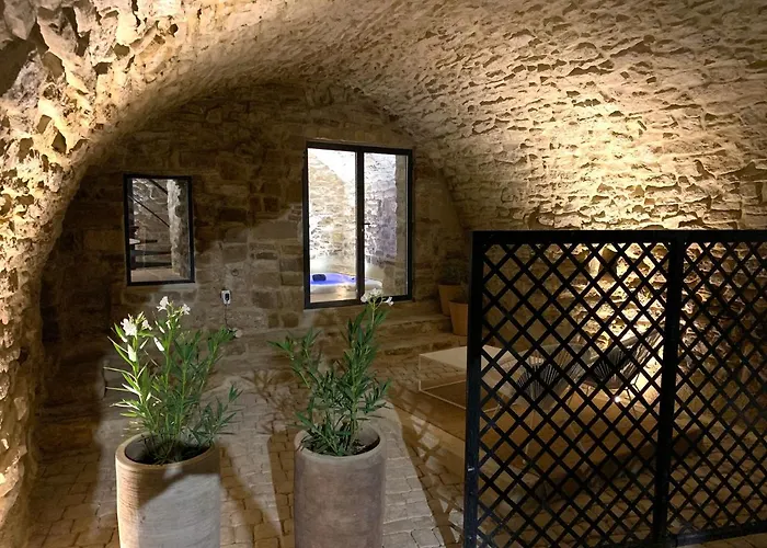 Frühstückspension La Maison Des Vendangeurs - Table D'hotes Le Soir Du Jeudi Au Dimanche- Jacuzzi - Balneo - Acces Piscine Pour Toutes Les Sauf Coquet- Piscine De Mai A Mi-octobre Martignargues