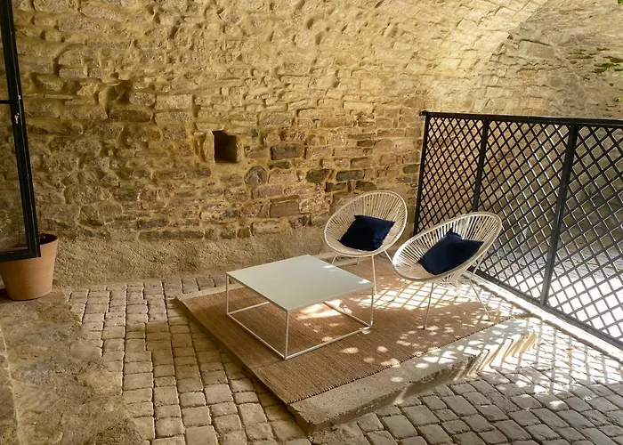 La Maison Des Vendangeurs - Table D'hotes Le Soir Du Jeudi Au Dimanche- Jacuzzi - Balneo - Acces Piscine Pour Toutes Les Sauf Coquet- Piscine De Mai A Mi-octobre Bed & Breakfast