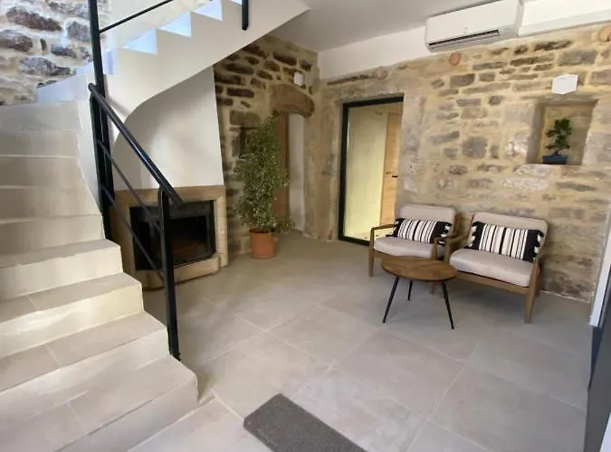 Bed & Breakfast La Maison Des Vendangeurs - Table D'hotes Le Soir Du Jeudi Au Dimanche- Jacuzzi - Balneo - Acces Piscine Pour Toutes Les Sauf Coquet- Piscine De Mai A Mi-octobre