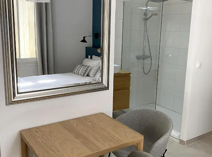 Bed & Breakfast La Maison Des Vendangeurs - Table D'hotes Le Soir Du Jeudi Au Dimanche- Jacuzzi - Balneo - Acces Piscine Pour Toutes Les Sauf Coquet- Piscine De Mai A Mi-octobre