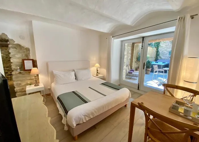 Bed & Breakfast La Maison Des Vendangeurs - Table D'hotes Le Soir Du Jeudi Au Dimanche- Jacuzzi - Balneo - Acces Piscine Pour Toutes Les Sauf Coquet- Piscine De Mai A Mi-octobre