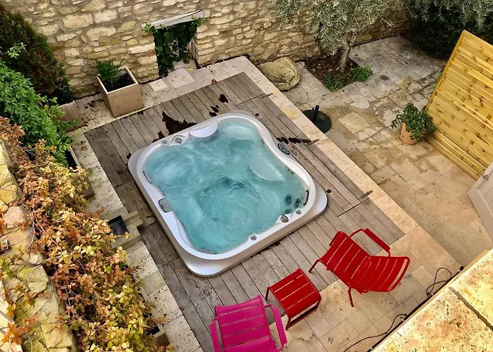 La Maison Des Vendangeurs - Table D'hotes Le Soir Du Jeudi Au Dimanche- Jacuzzi - Balneo - Acces Piscine Pour Toutes Les Sauf Coquet- Piscine De Mai A Mi-octobre 4* Martignargues