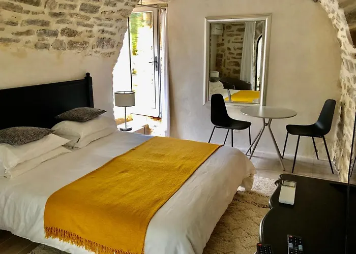 Frühstückspension La Maison Des Vendangeurs - Table D'hotes Le Soir Du Jeudi Au Dimanche- Jacuzzi - Balneo - Acces Piscine Pour Toutes Les Sauf Coquet- Piscine De Mai A Mi-octobre